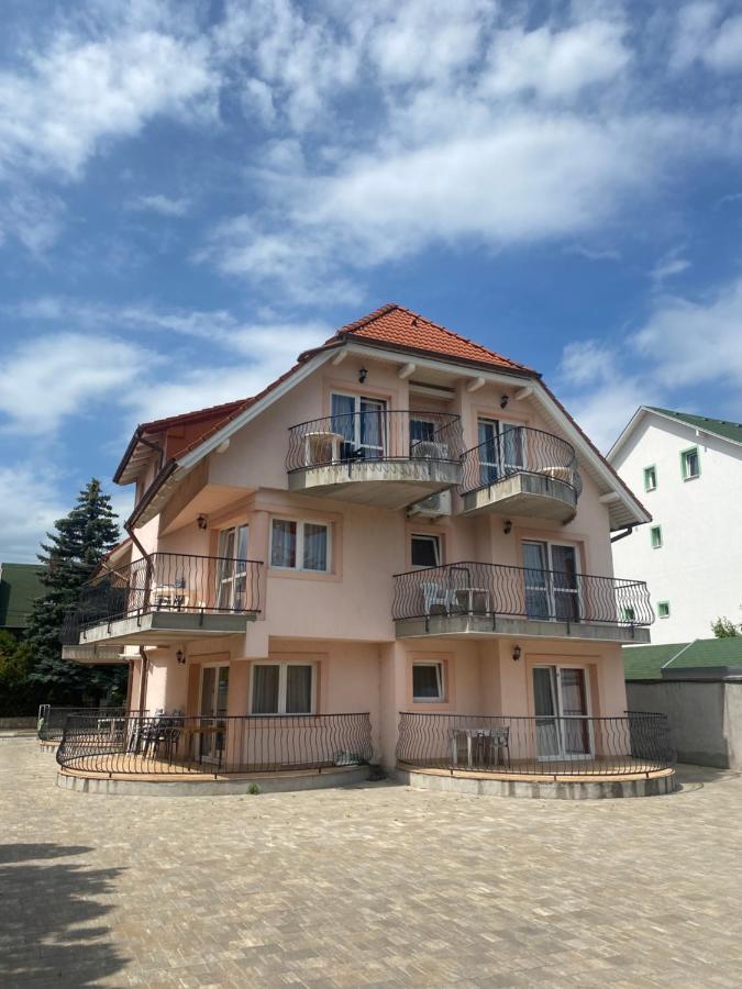 Abigél Apartmanház Balatonfüred Exterior foto
